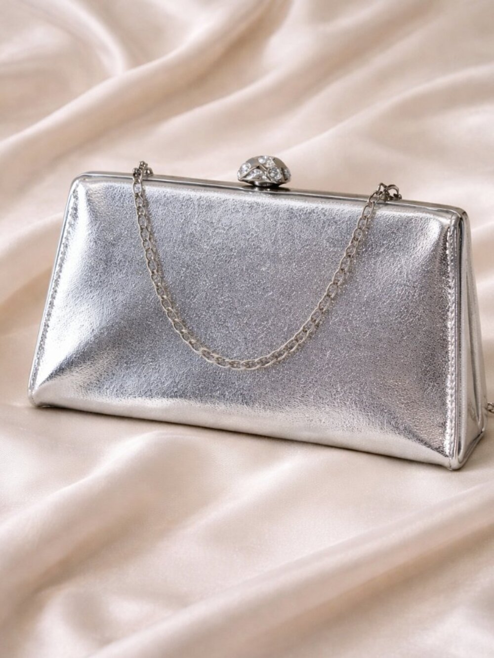 Vintage Silver Metallic Kiss Lock Clutch 1960s Evening Handbag